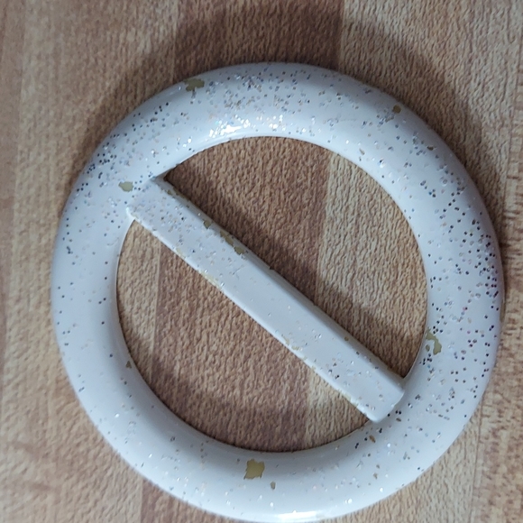 Vintage Ivory & Gold Scarf / T-shirt Slide - Picture 2 of 5